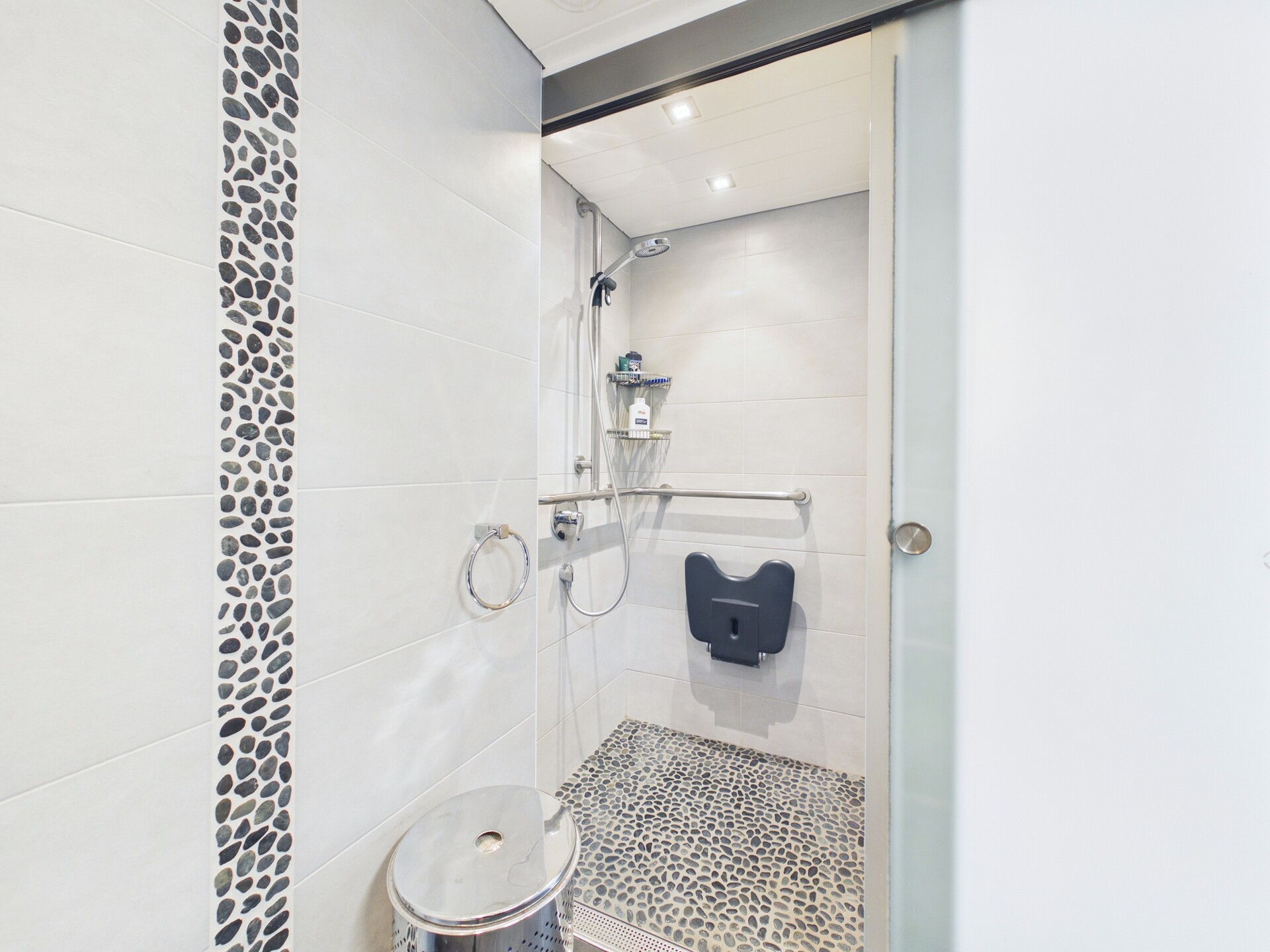 Attraktive Duplexwohnung im legendären Rainpark