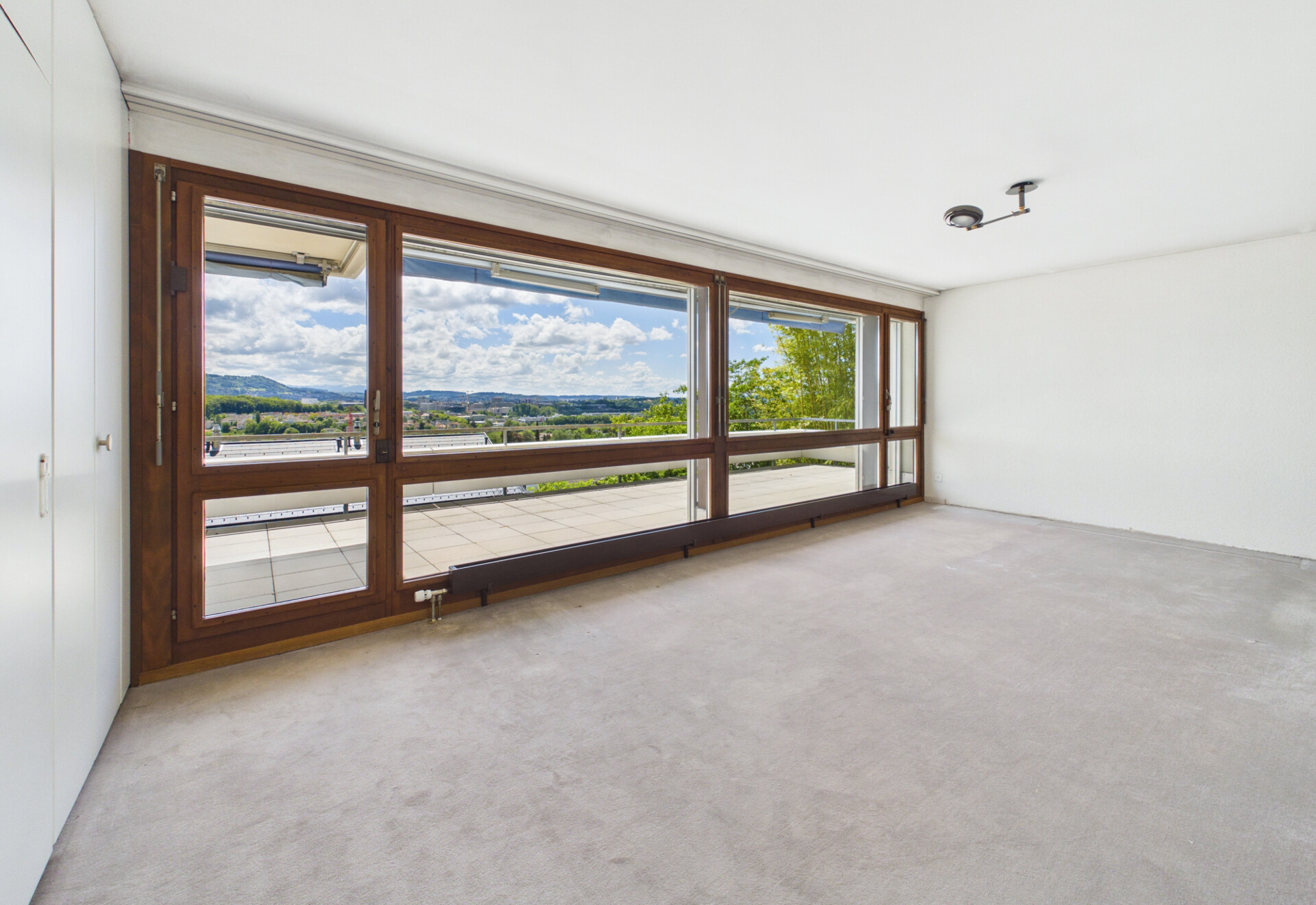 Villa mit Ausbaupotenzial und Bergpanorama an Traumlage