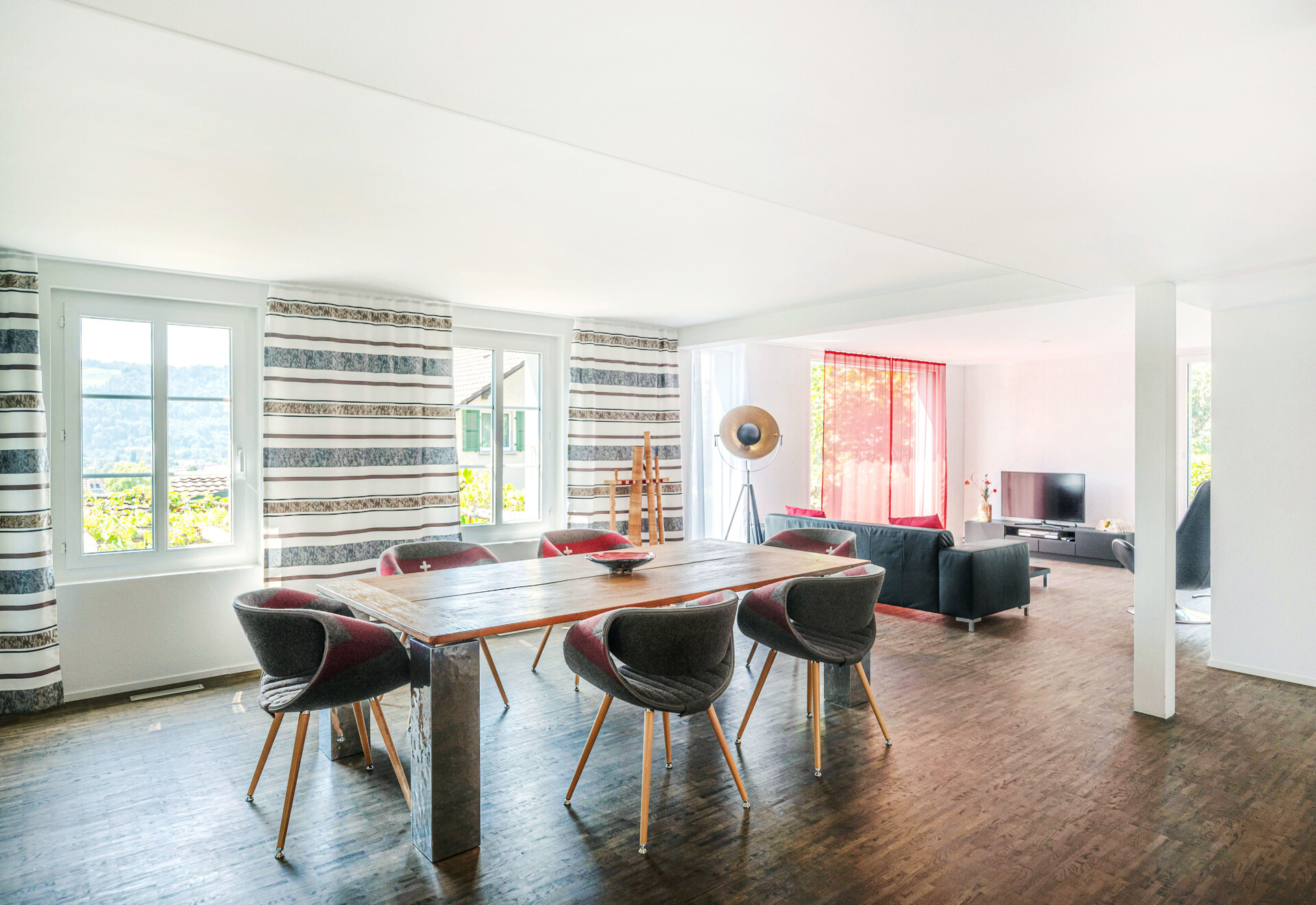 Traumhaus mit Pool und Gartenoase