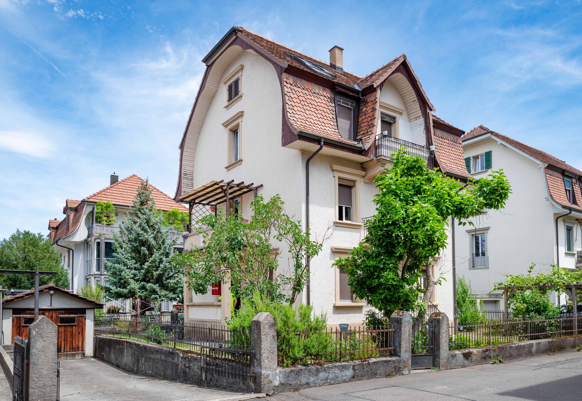 Charmantes, zentral gelegenes Mehrfamilienhaus